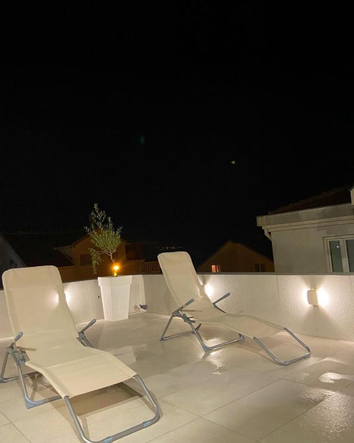 Id Apartments Tivat Eksteriør bilde