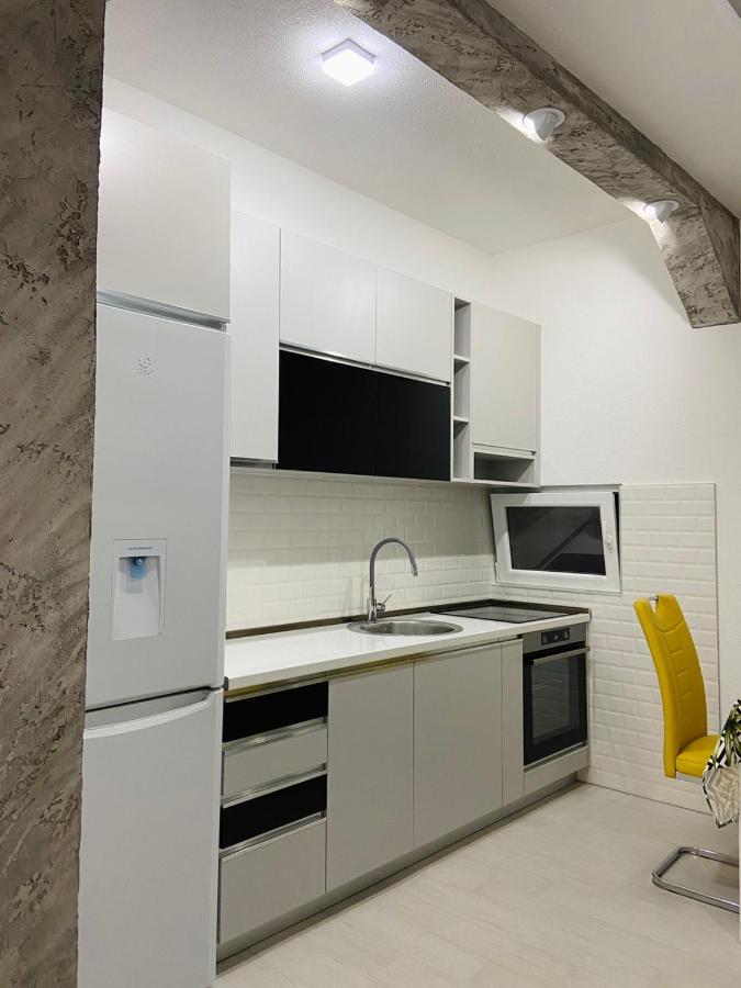 Id Apartments Tivat Eksteriør bilde