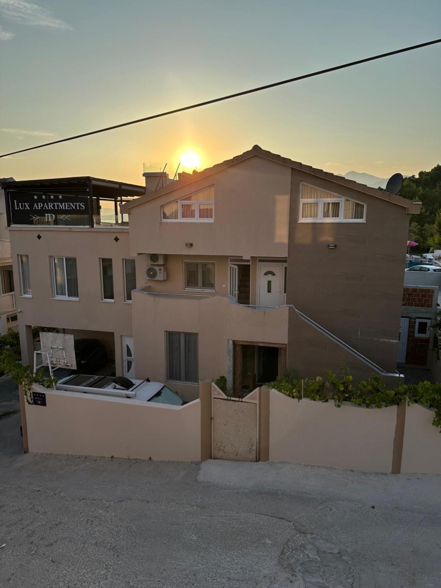 Id Apartments Tivat Eksteriør bilde
