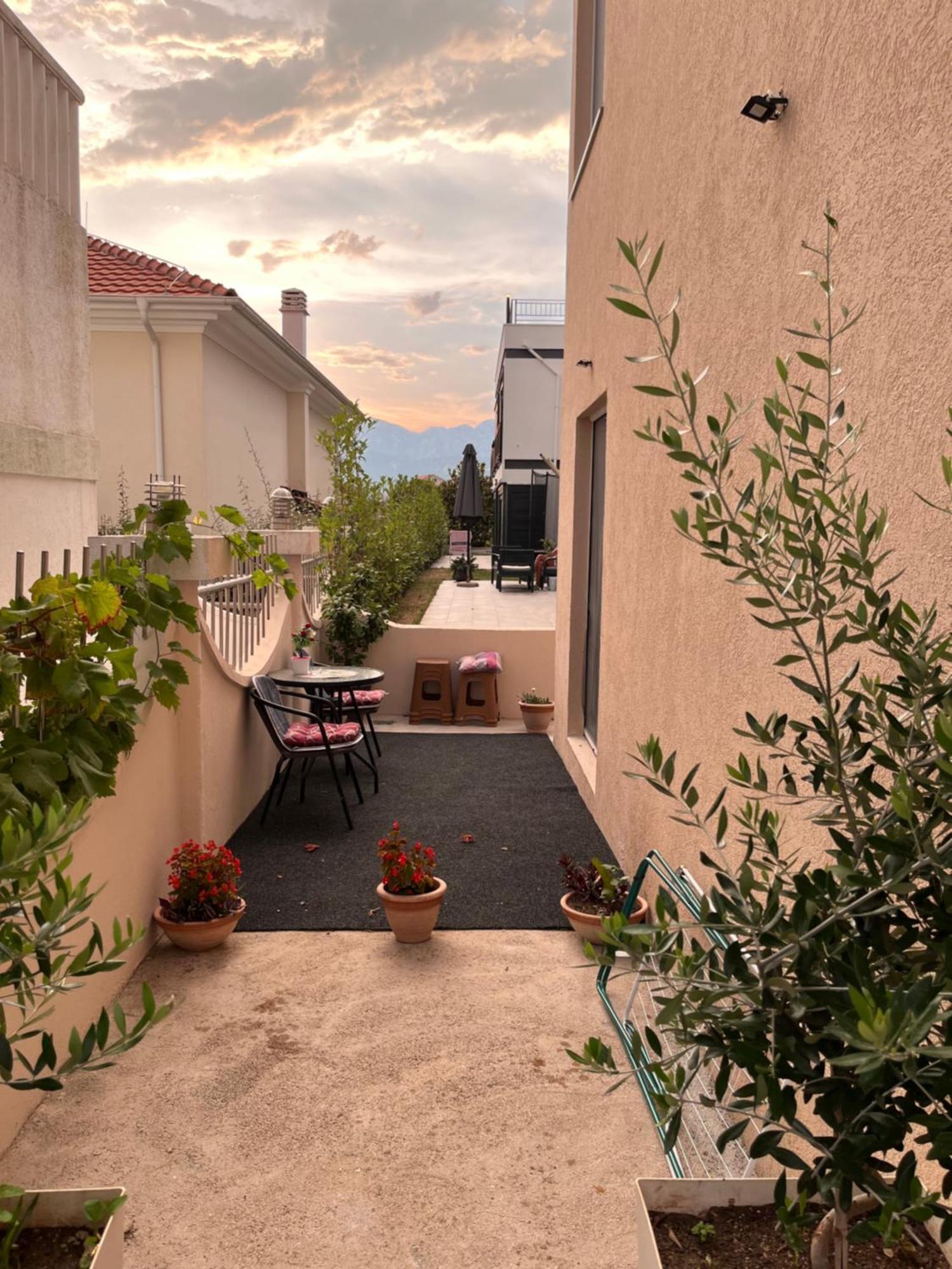 Id Apartments Tivat Eksteriør bilde