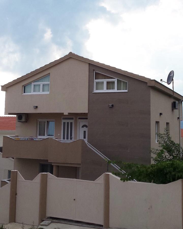 Id Apartments Tivat Eksteriør bilde