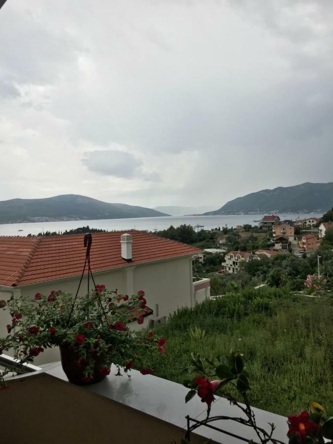 Id Apartments Tivat Eksteriør bilde