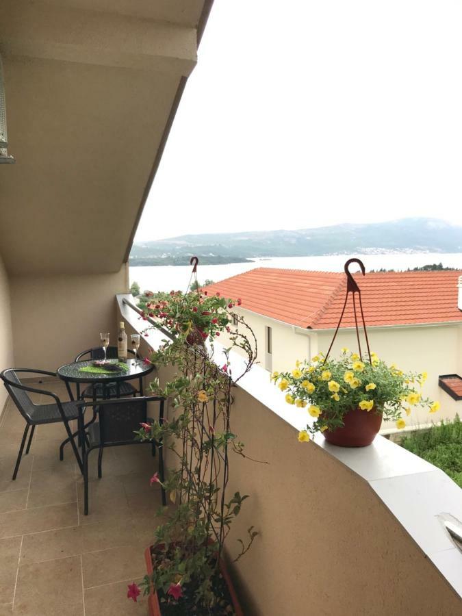 Id Apartments Tivat Eksteriør bilde