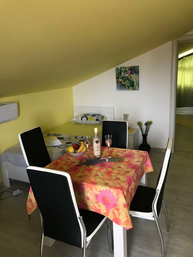 Id Apartments Tivat Eksteriør bilde